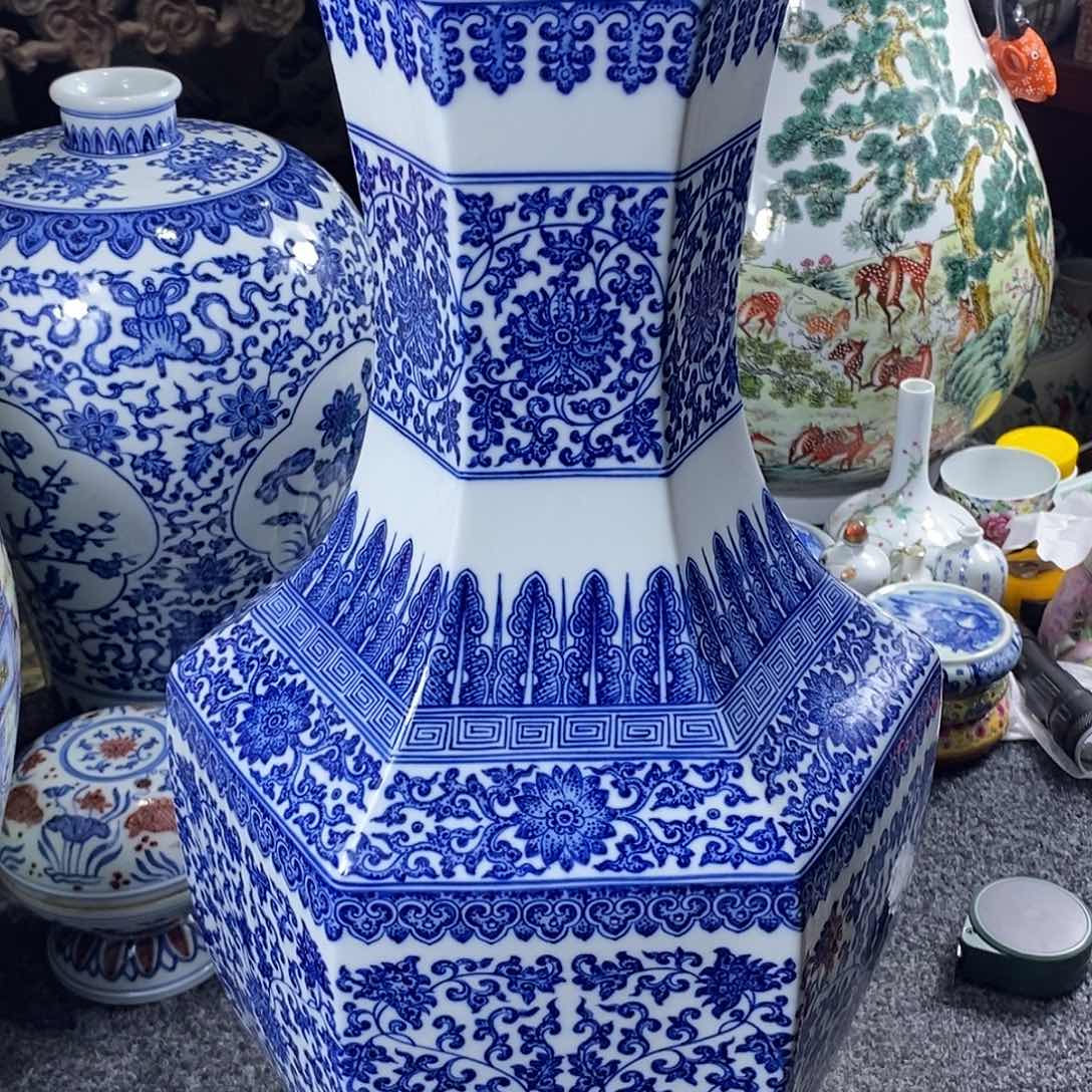 手工手绘陶瓷摆件工艺品帅*