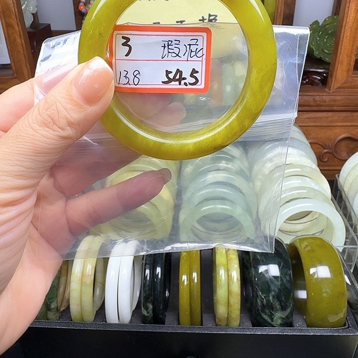 未镶嵌蛇纹石玉手镯