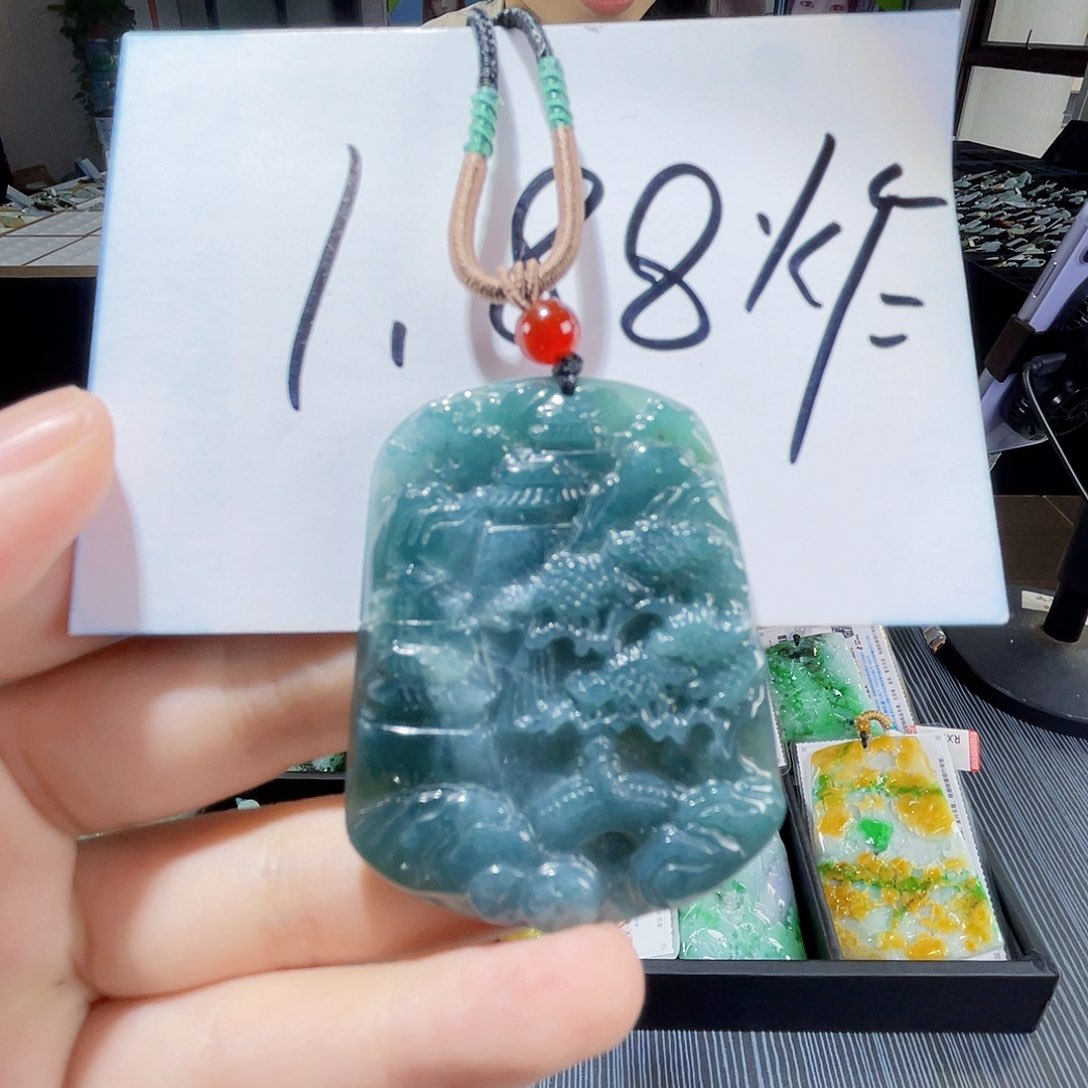 颈饰未镶嵌翡翠一