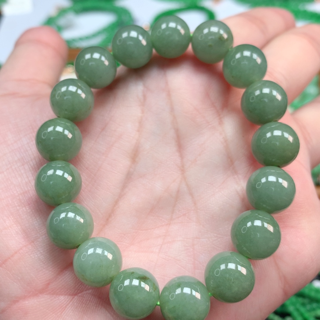 翡翠手链未镶嵌翡翠