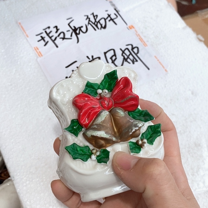 摆件陶瓷树脂材料