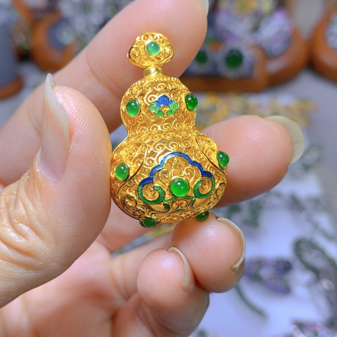 翡翠颈饰银S925镶嵌天然翡翠