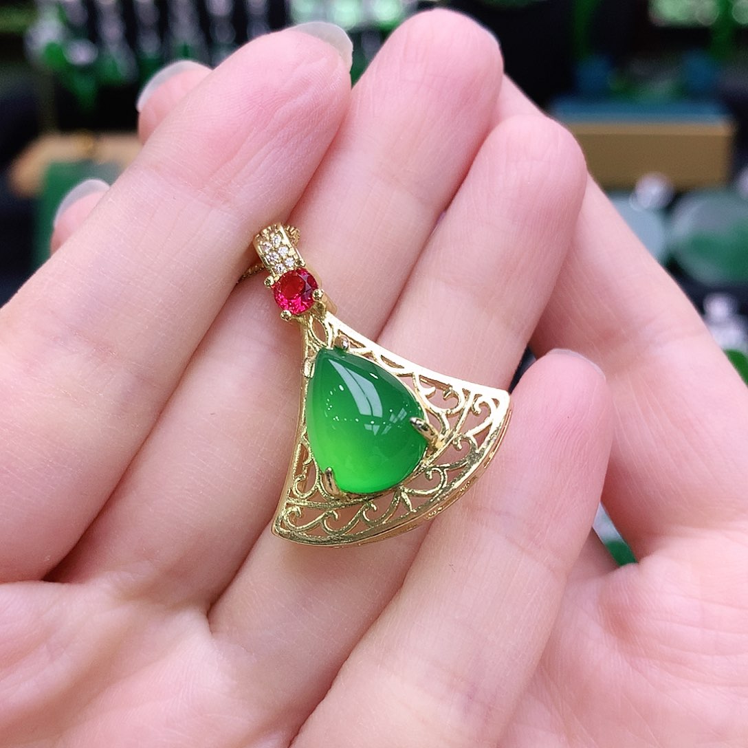 玛瑙/玉髓吊坠未镶嵌