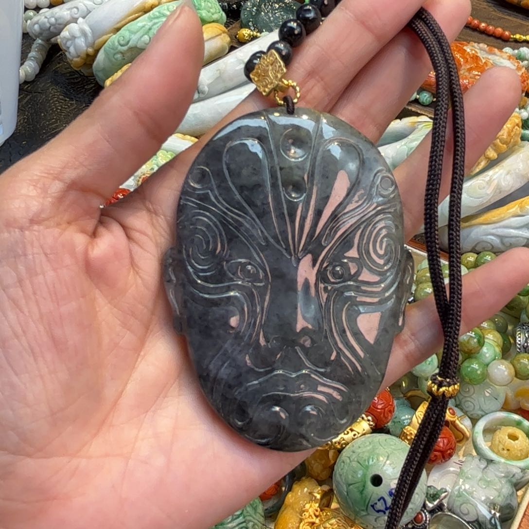 翡翠颈饰未镶嵌待编款