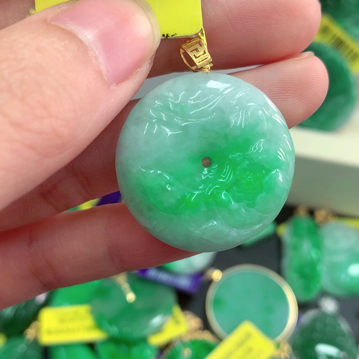 翡翠18K金镶嵌吊坠(不含链)