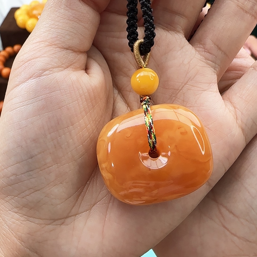 琥珀颈饰未镶嵌吊坠