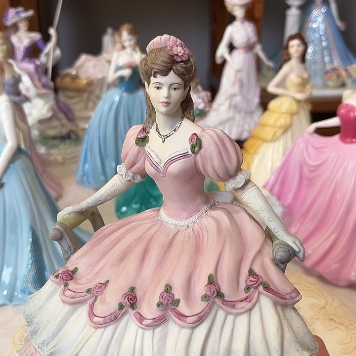 杯欧洲中古瓷器摆件