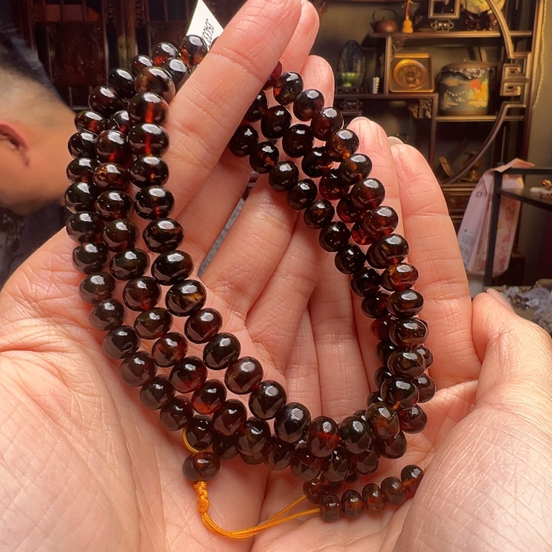 往***提琥珀未镶嵌裸石抚顺琥珀20648八