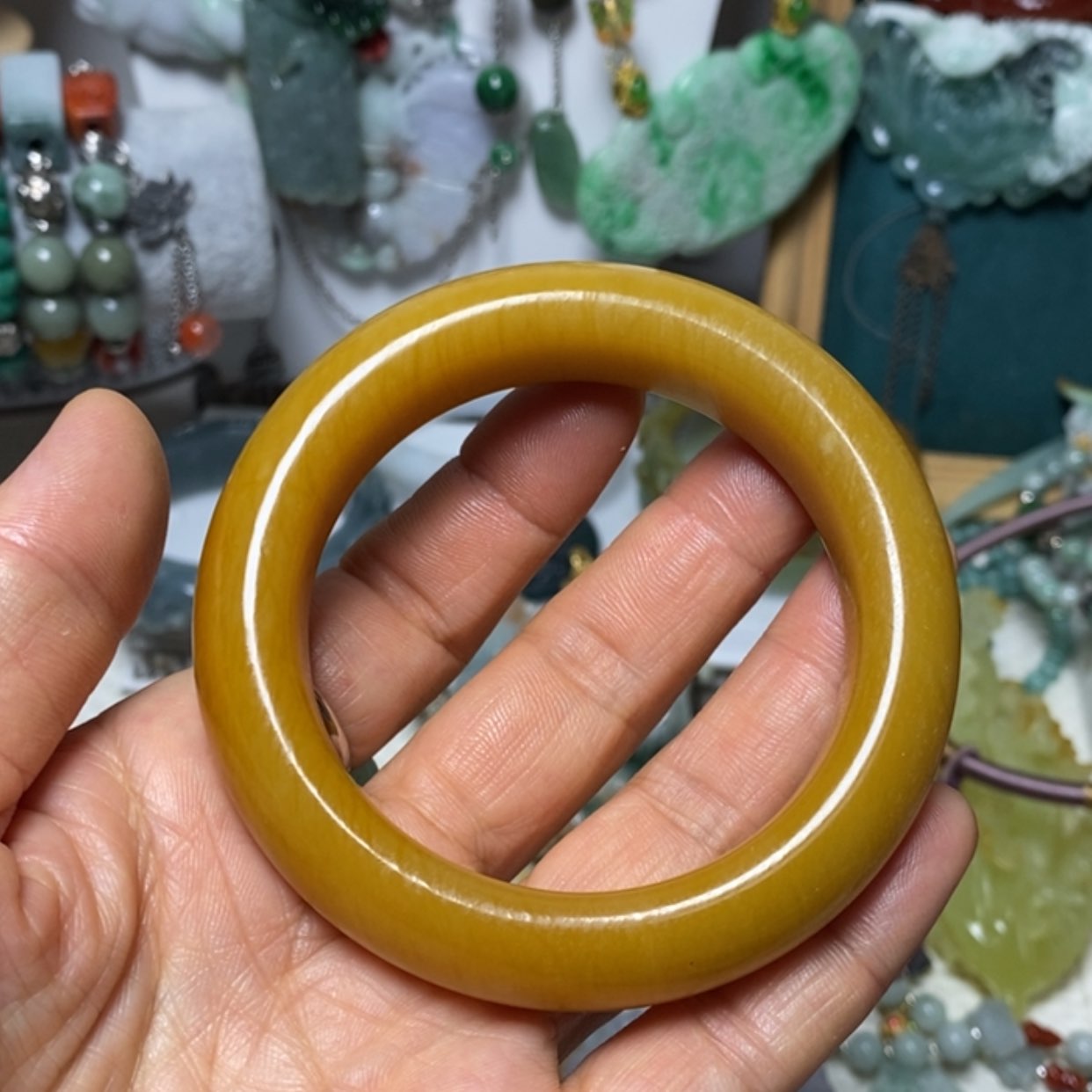 【闪购商品】翡翠吊坠(赠链)未镶嵌