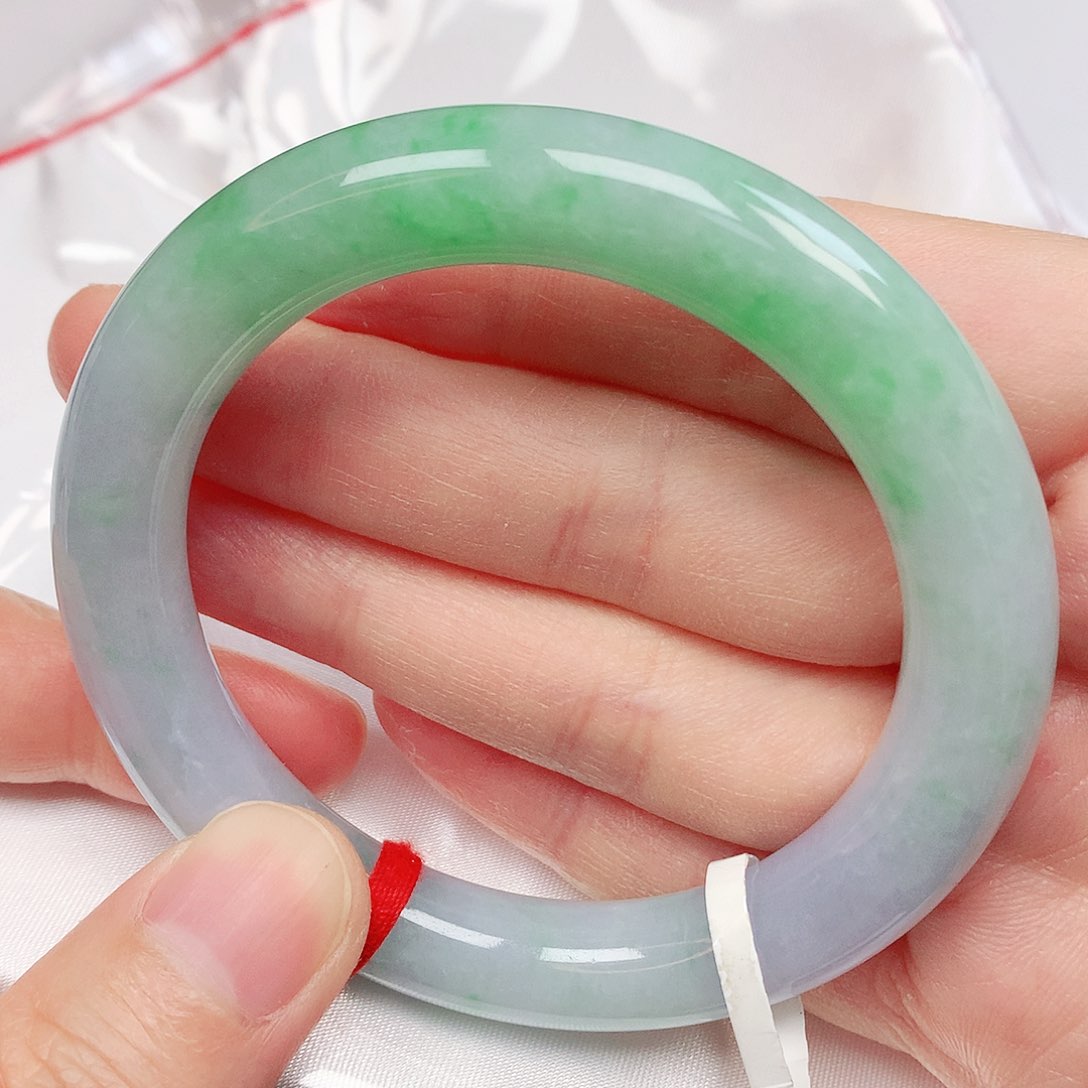 翡翠手镯未镶嵌抖音761