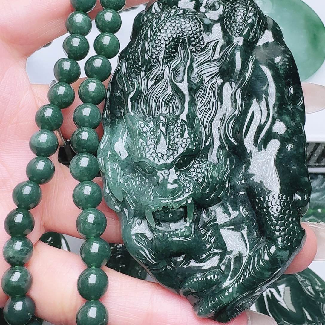 翡翠未镶嵌颈饰111