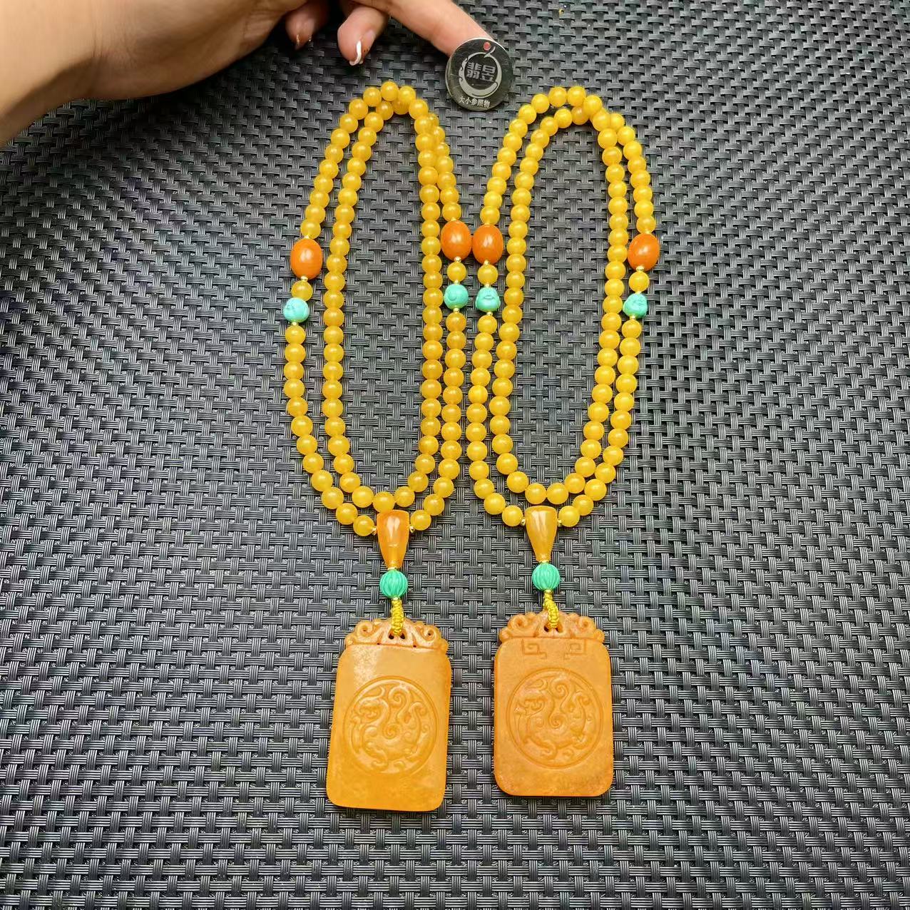 翡昱-SH23-16433-蜜蜡吊坠/约52*33*9+/约90颗/多样性发其一-D