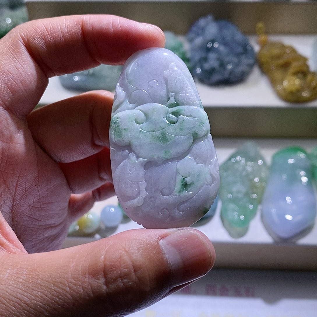 【闪购商品】翡翠颈饰未镶嵌荷叶鱼