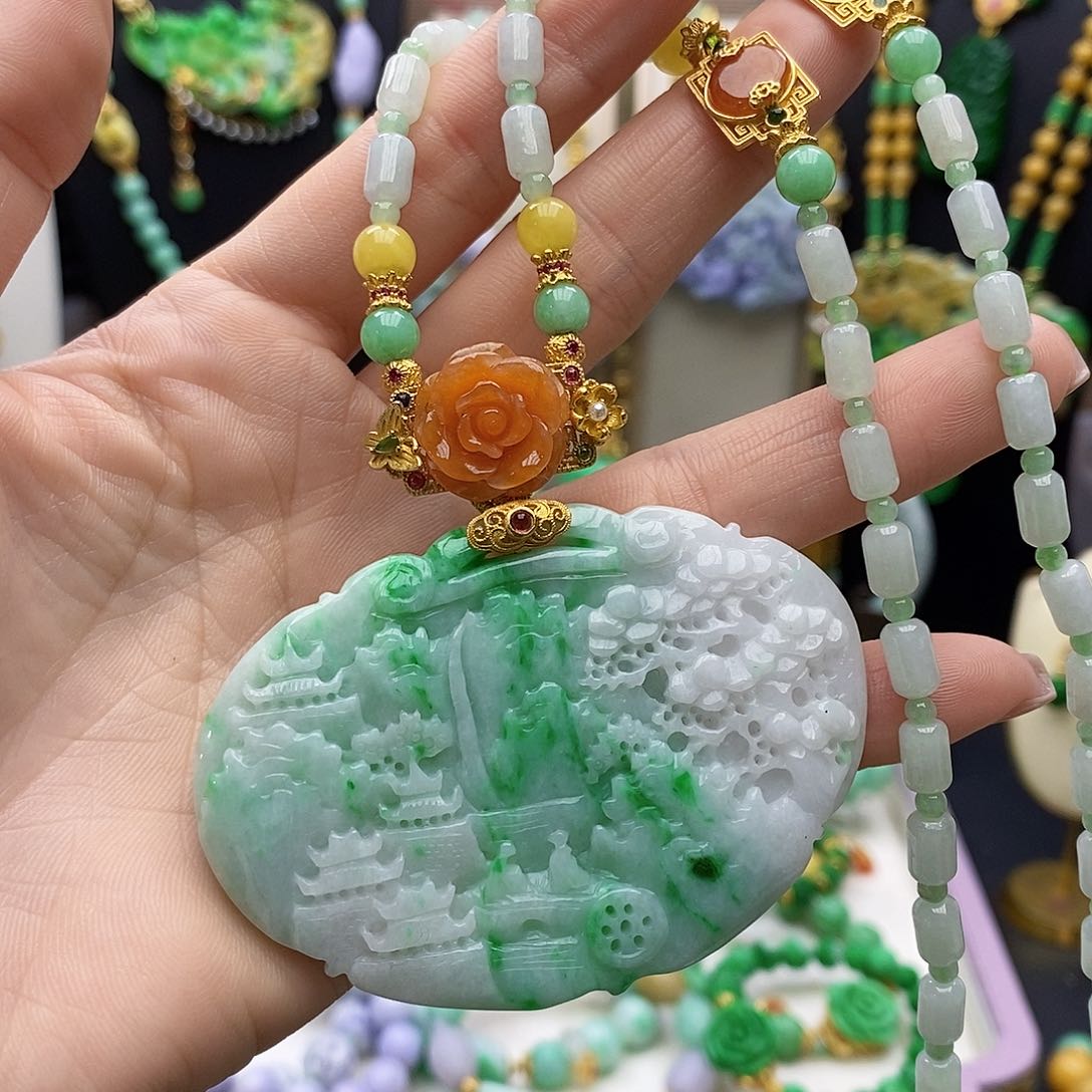 翡翠颈饰未镶嵌天然