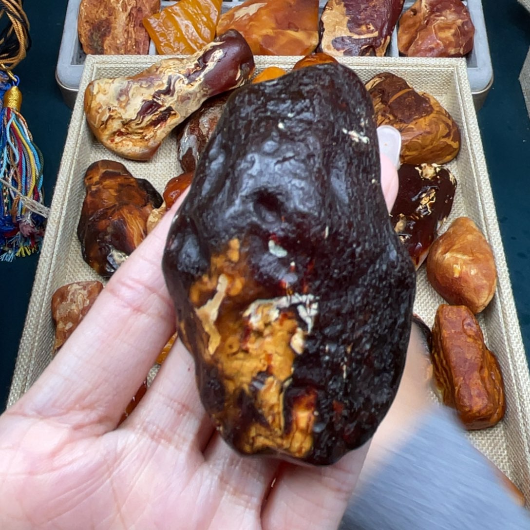 琥珀未镶嵌珠宝奇石