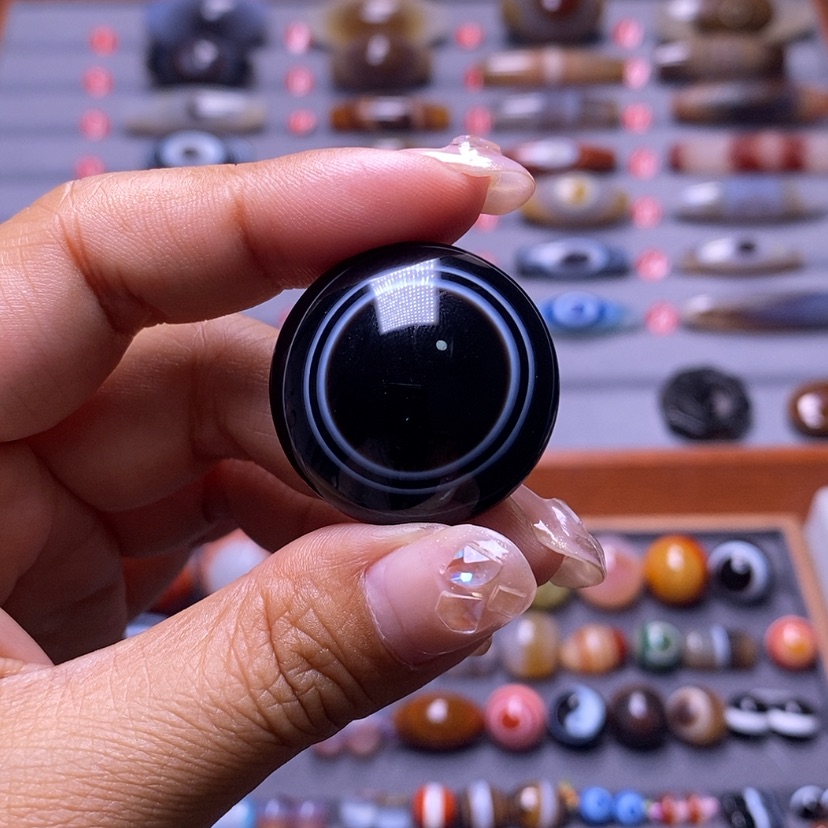 【闪购商品】玛瑙/玉髓未镶嵌珠宝半成品孟*。