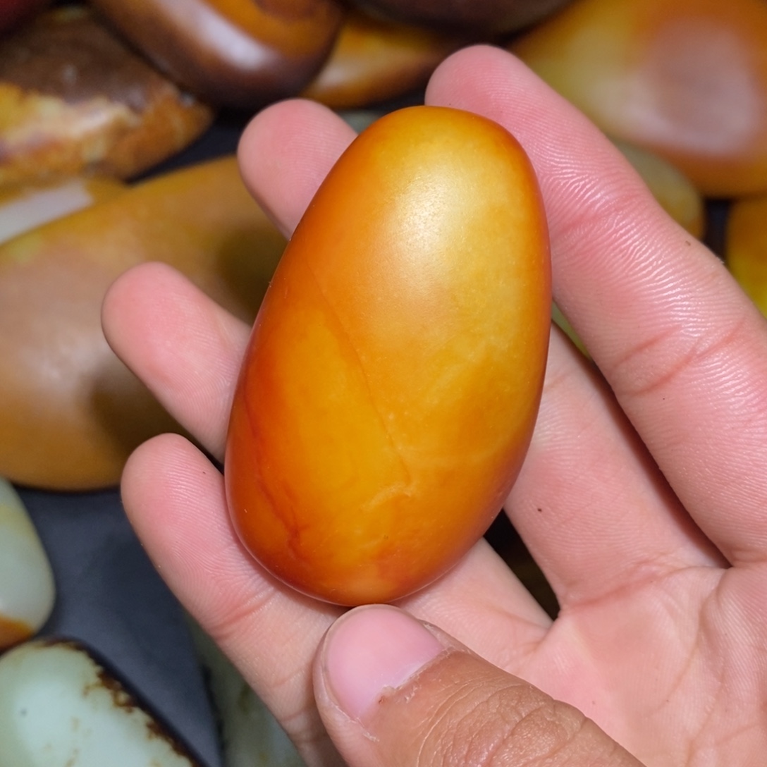 和田玉未镶嵌珠宝奇石