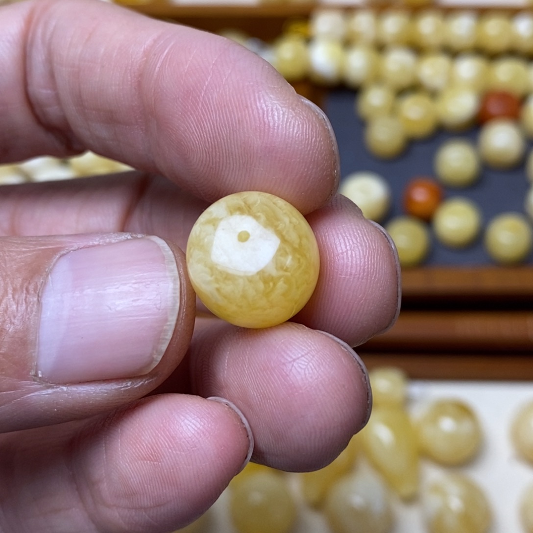 未镶嵌蜜蜡琥珀画梧*