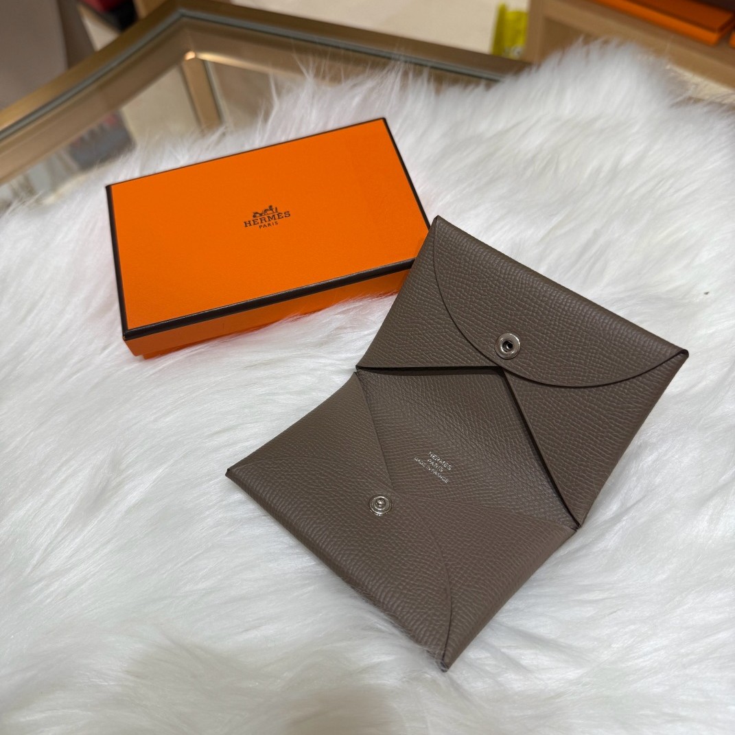 99新 Hermes/爱马仕 爱马仕calvi卡包 B刻  10*7*1.5