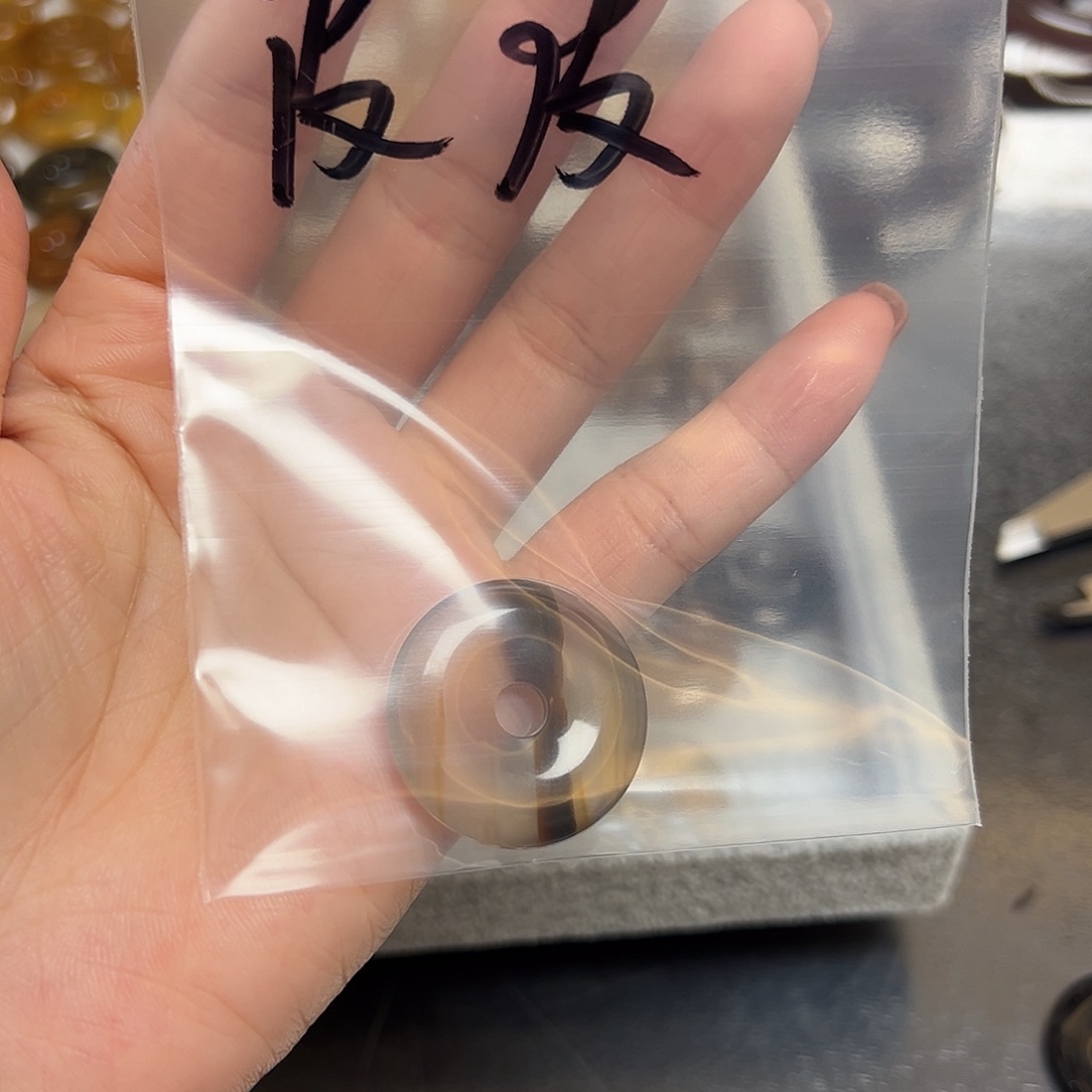 皮***皮玛瑙/玉髓未镶嵌珠宝半成品