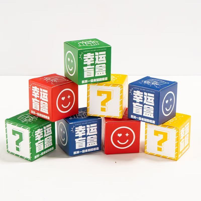 潮玩随机盲盒一只