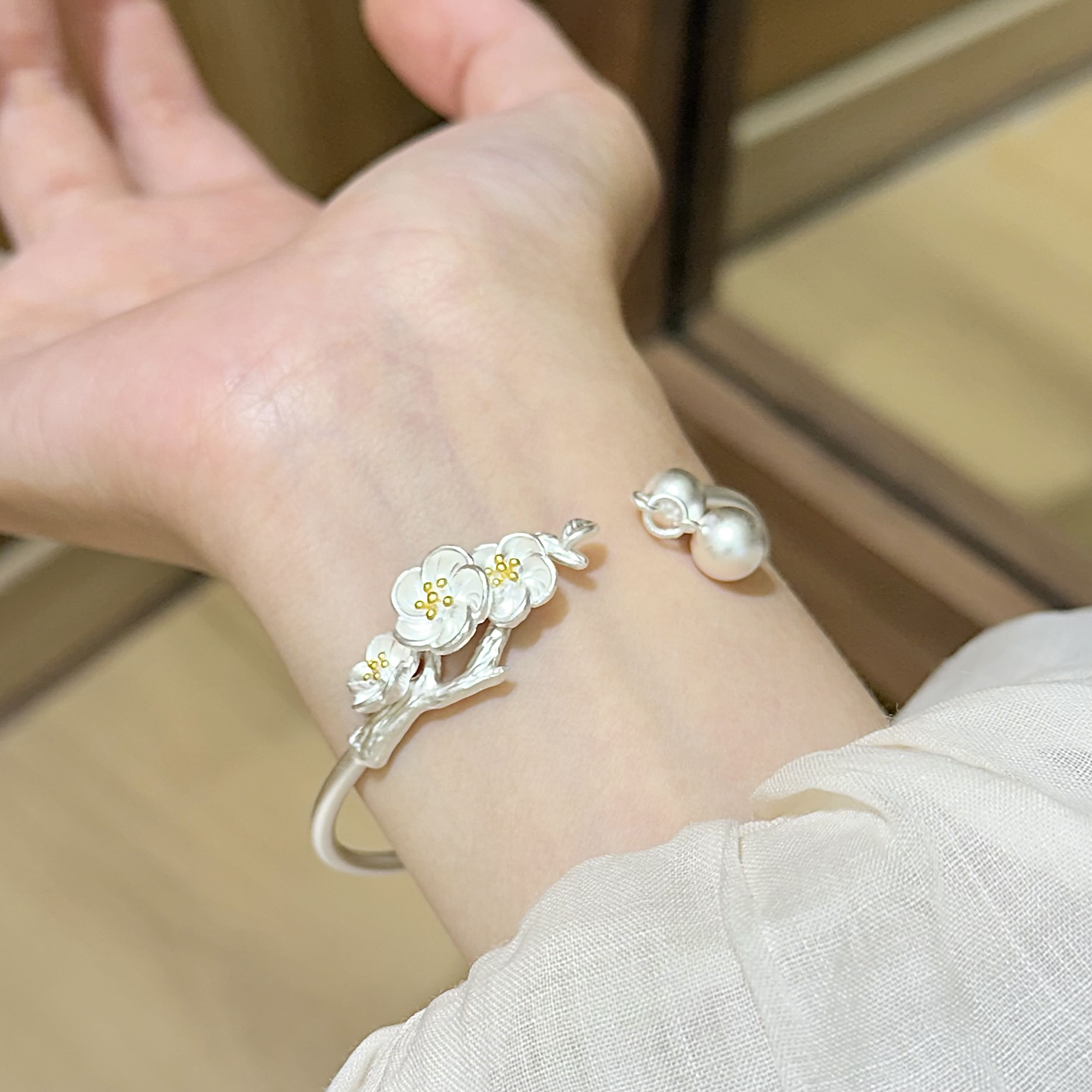 足银手镯 梅花朵朵  银奶奶足银999.9新中式梅花银手镯