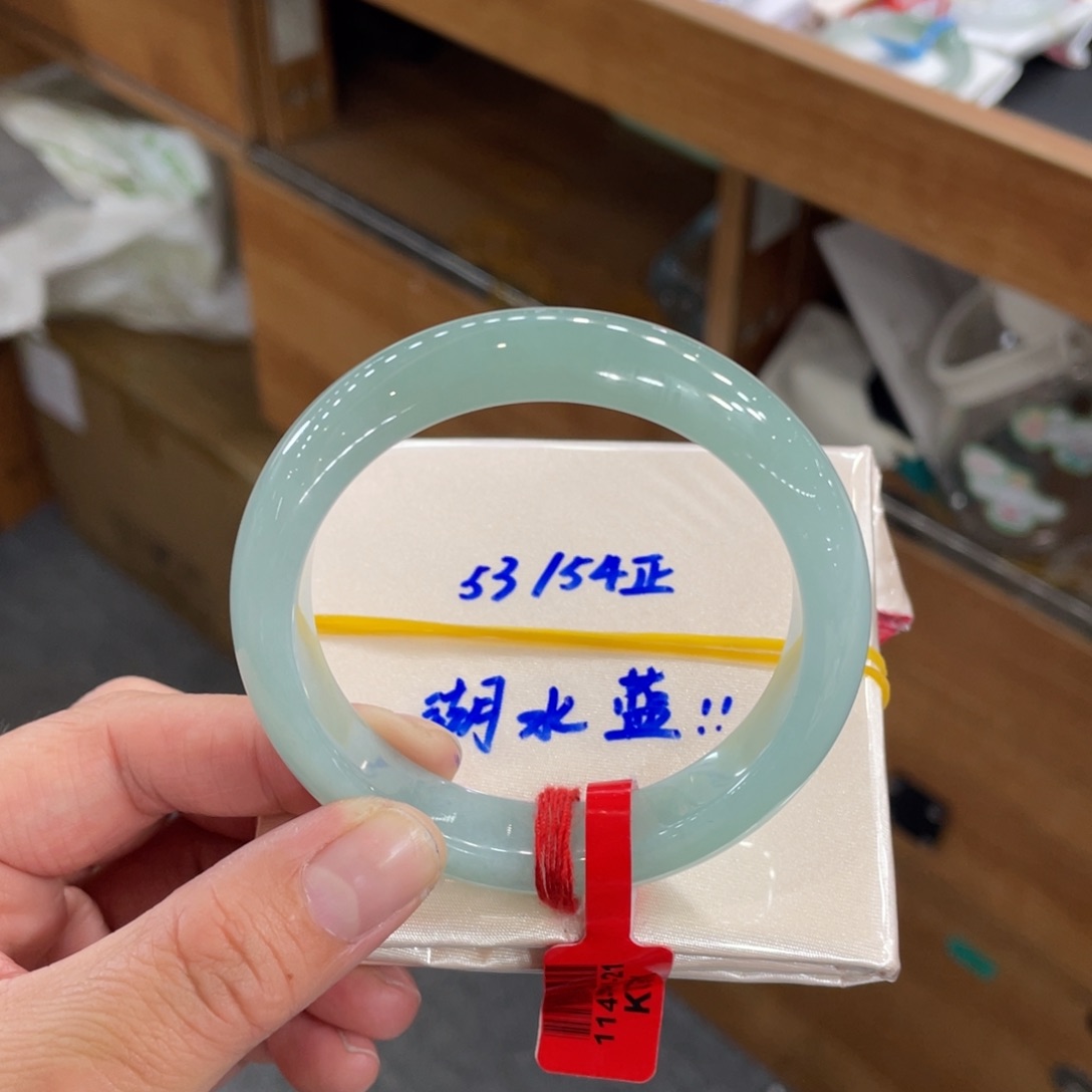 翡翠手镯未镶嵌缅甸翡翠天然翡翠