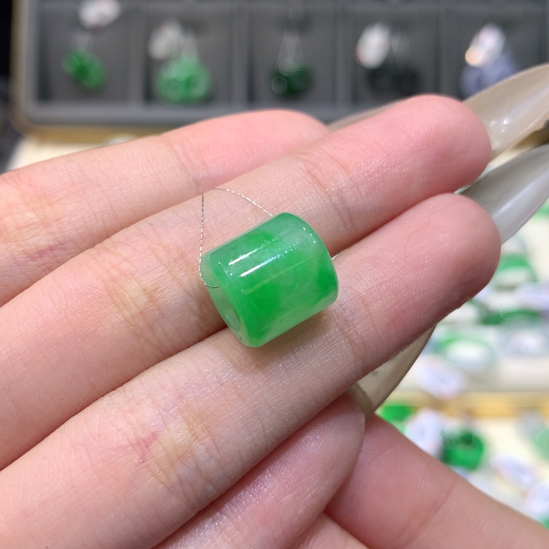 翡翠未镶嵌戒指路路通