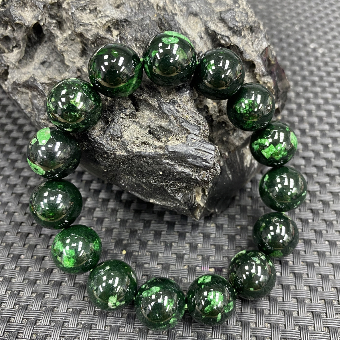 14mm葛灵草精美手串-901