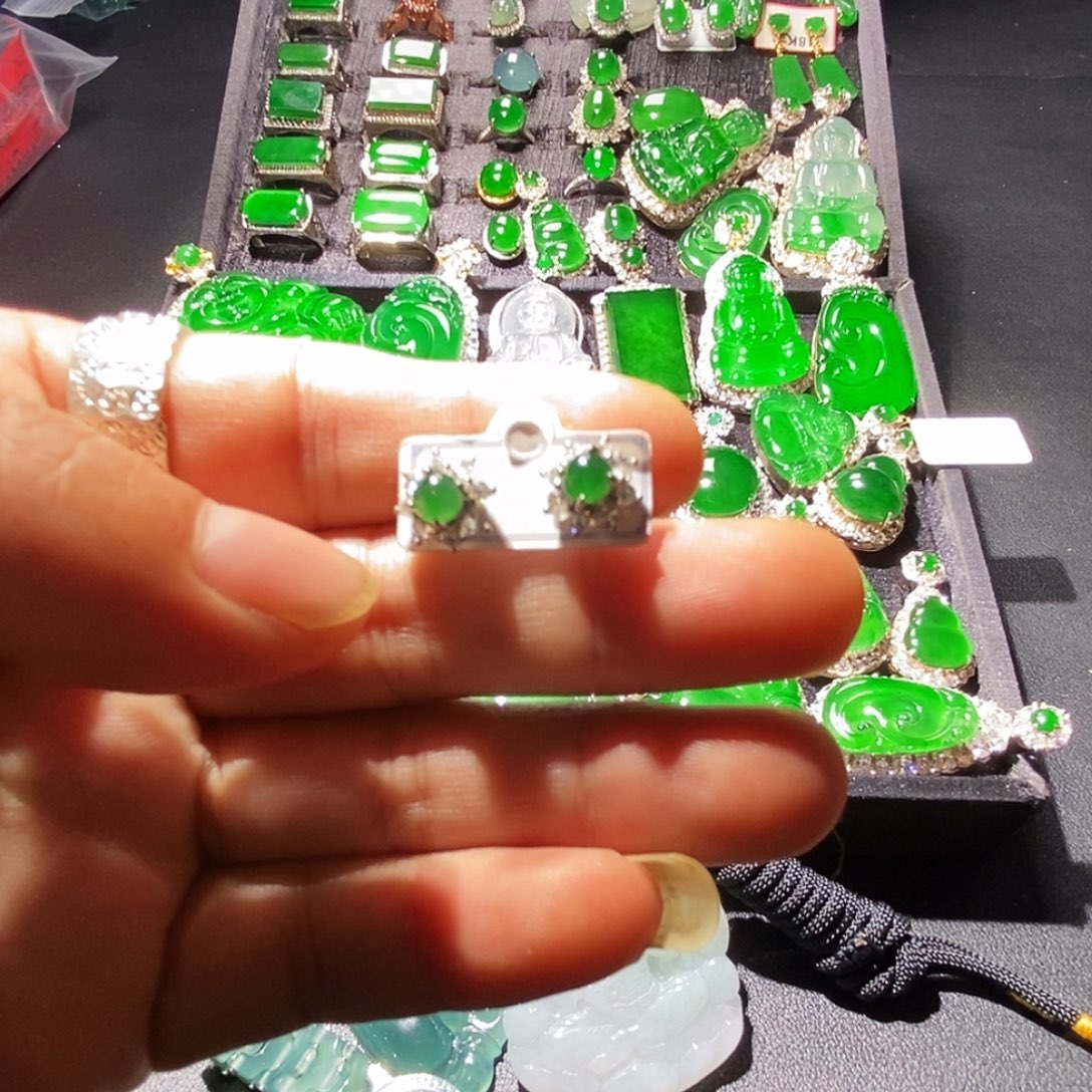 翡翠未镶嵌耳饰A货翡翠2