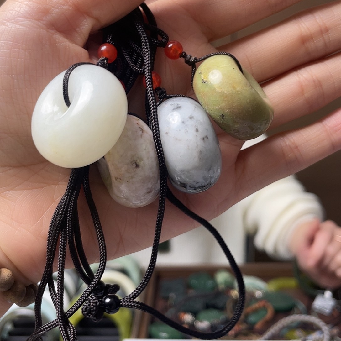 和田玉（糖玉）未镶嵌颈饰