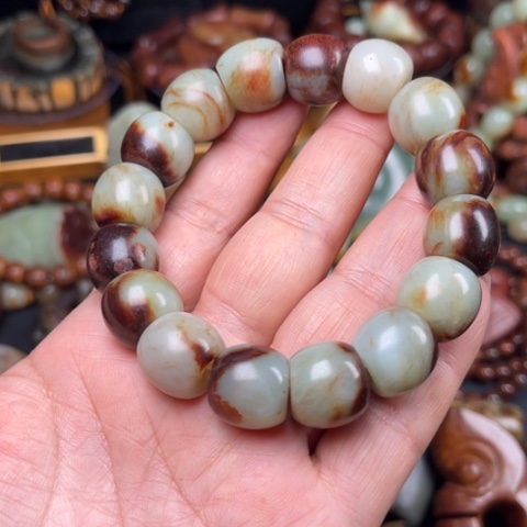 岫岩河磨玉（透闪石质玉）手链未镶嵌～***～