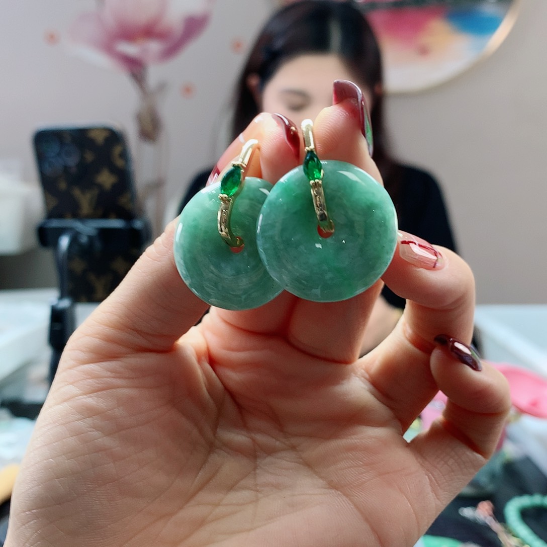 【闪购商品】翡翠耳饰未镶嵌，