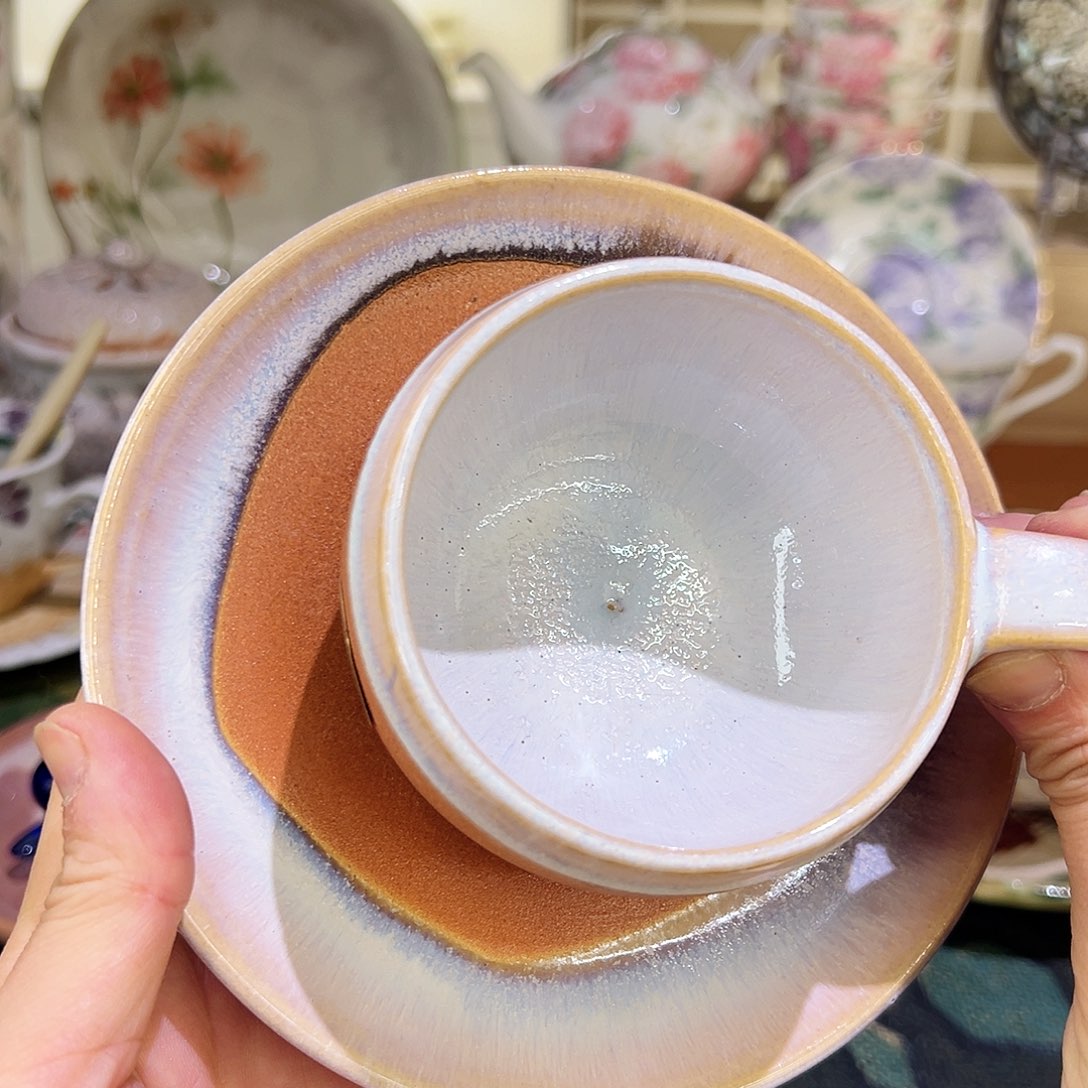 咖啡杯和茶杯是我们每人用