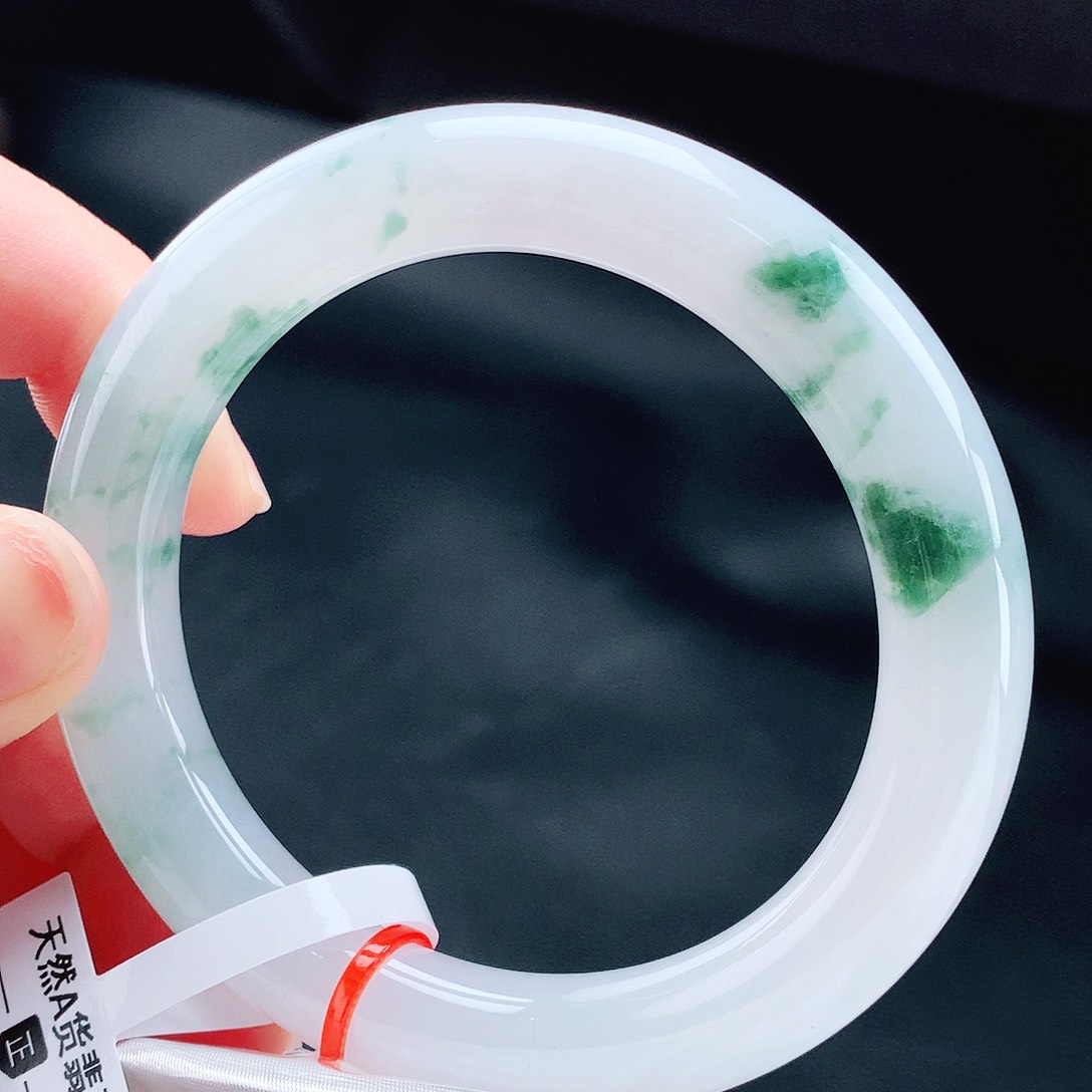 未镶嵌手镯（圆镯）翡翠55圈