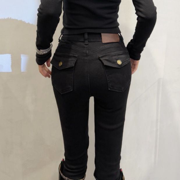 XIA.【美腿攻略】显瘦铅笔丰胯牛仔裤【5572】