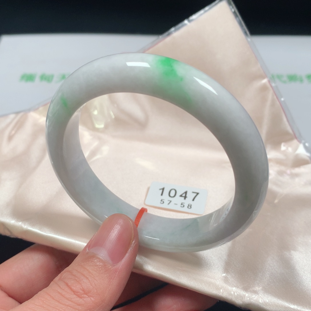 翡翠手镯未镶嵌编号1047