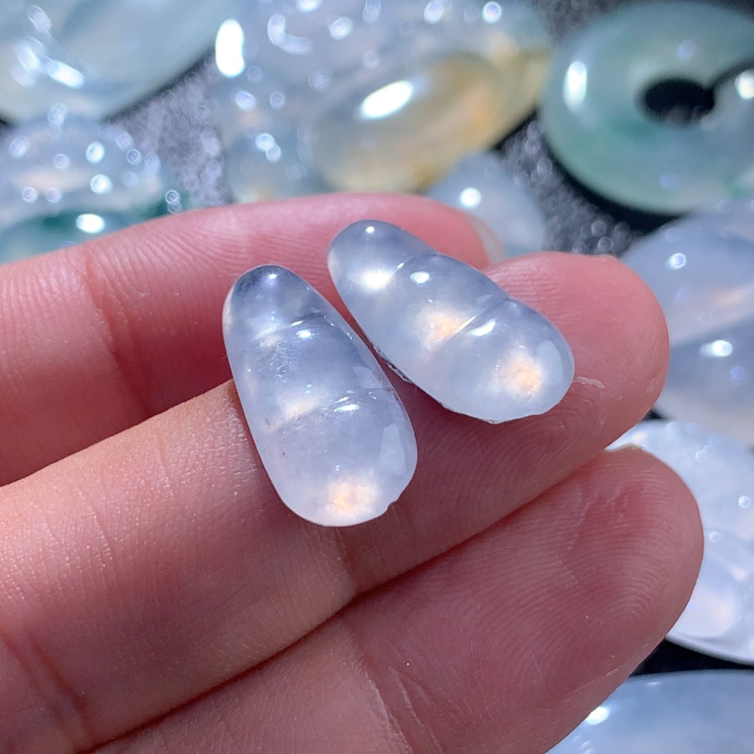 翡翠颈饰未镶嵌缅甸