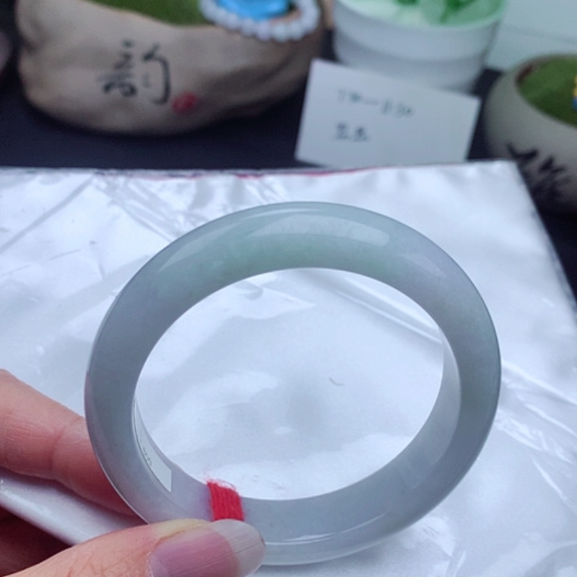 【闪购商品】翡翠手镯未镶嵌         正圈55.7