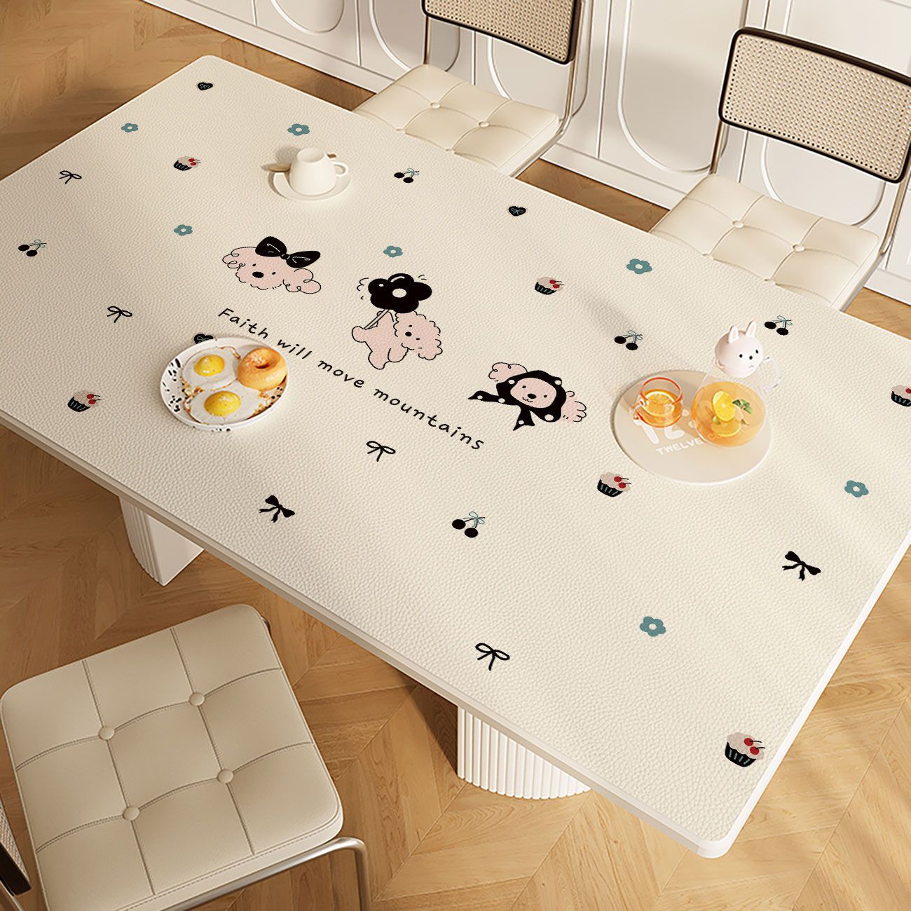 高级感卡通奶油风桌面保护桌垫防油耐脏小狗餐桌长方形PVC桌垫