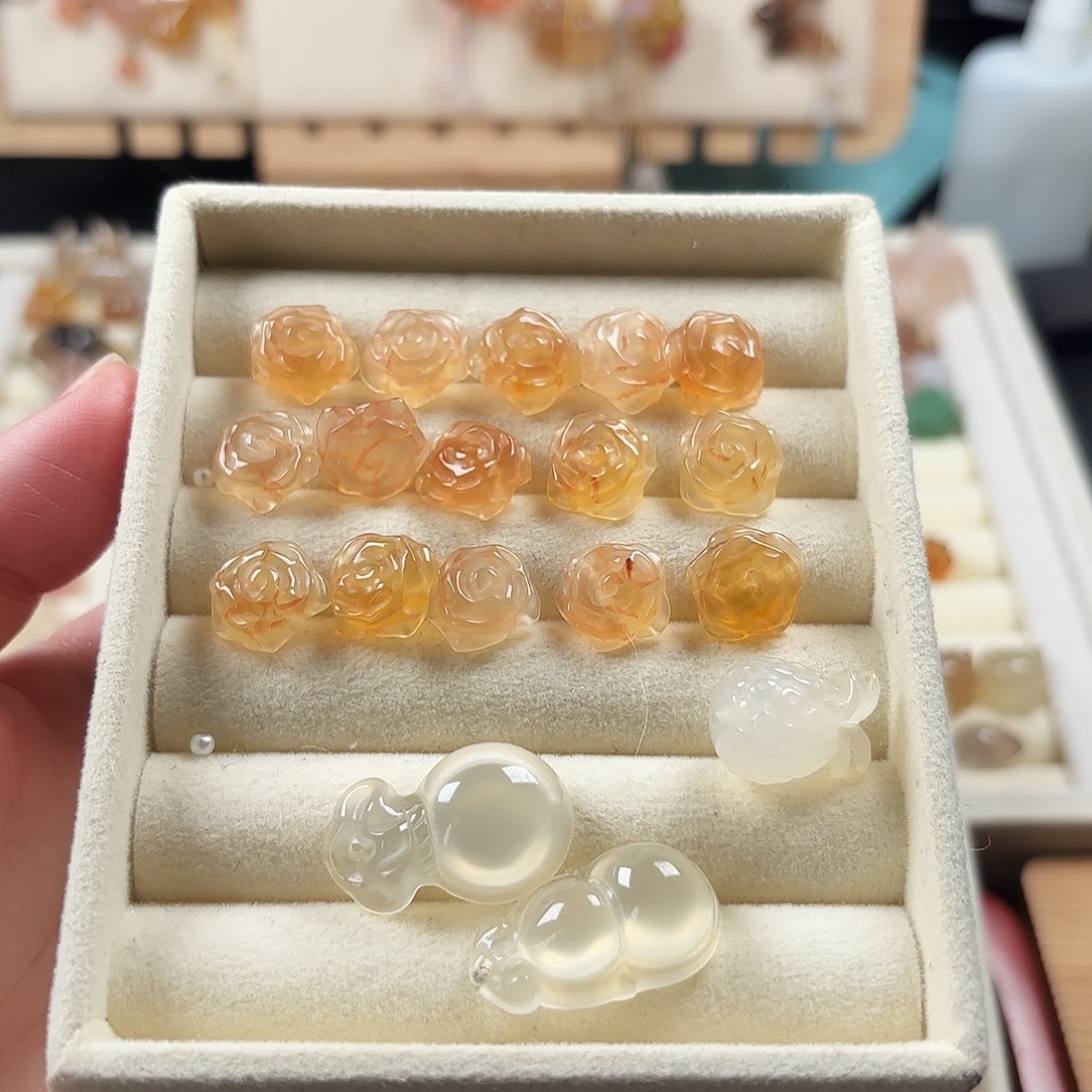天***Q玛瑙/玉髓未镶嵌颈饰