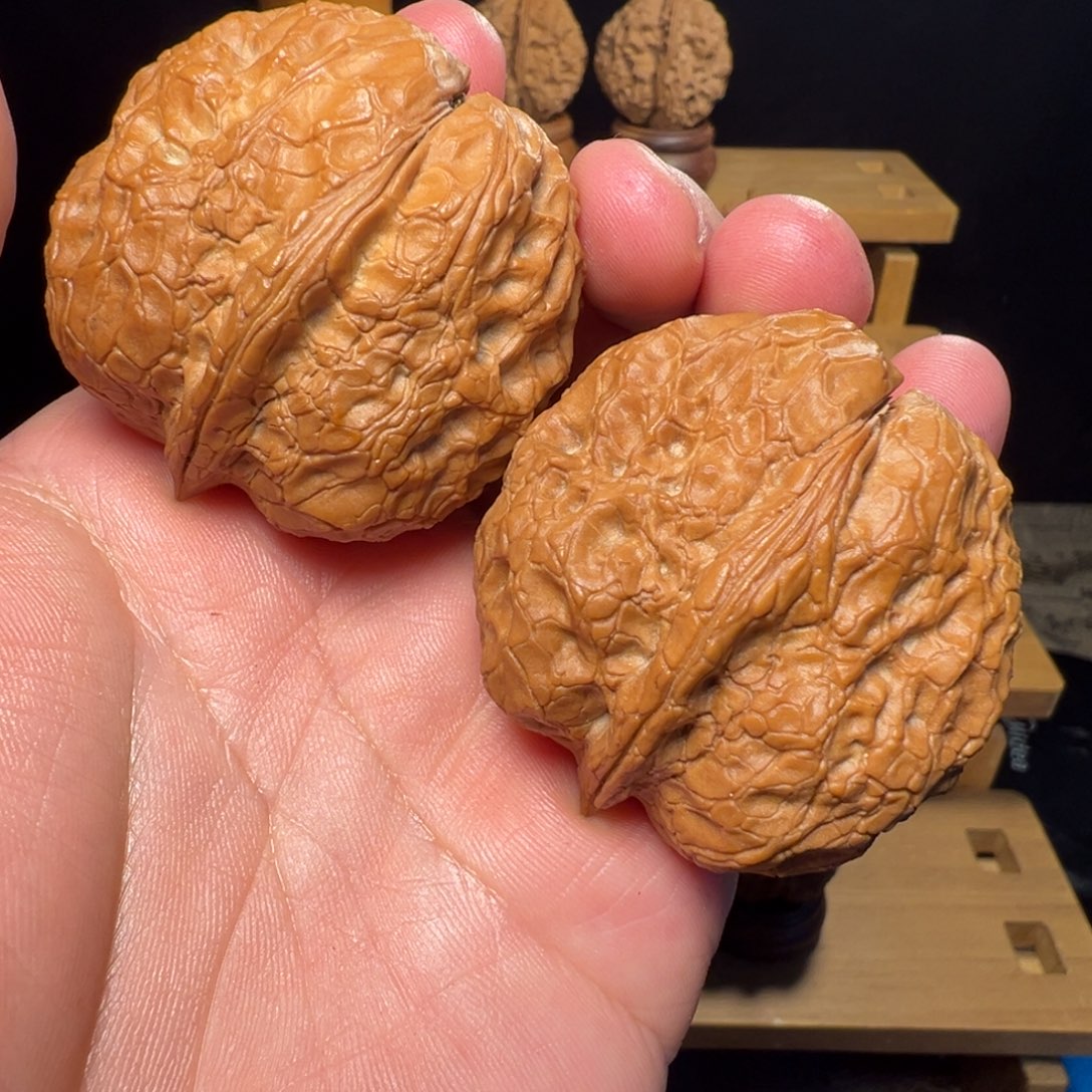 吊坠文玩核桃桃心元宝46mm