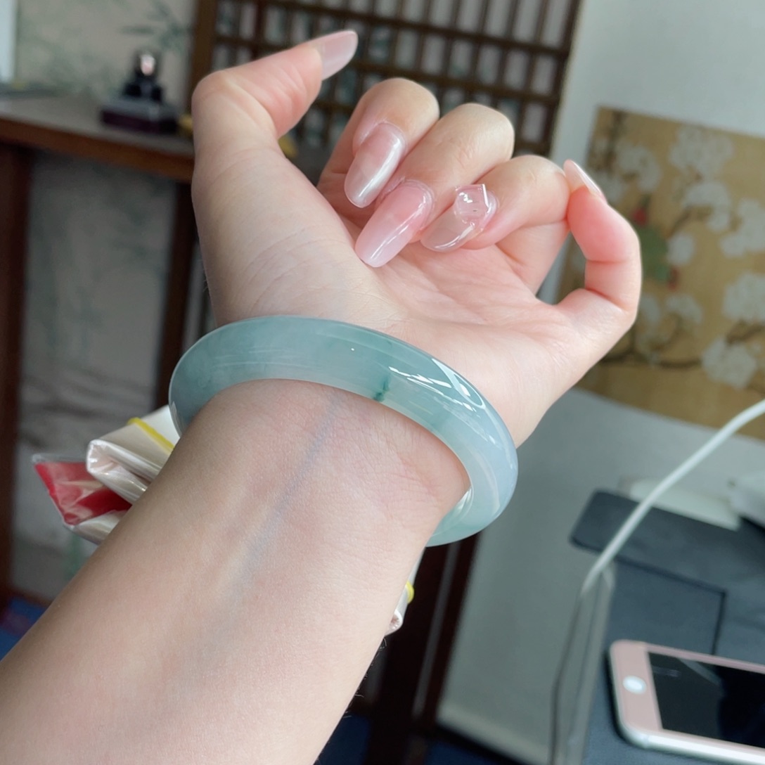 未镶嵌手镯翡翠55.5蓝冰飘花镯 简约又不失大气 46号