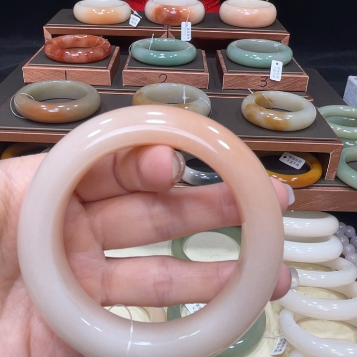 石英质玉手镯未镶嵌遥****下