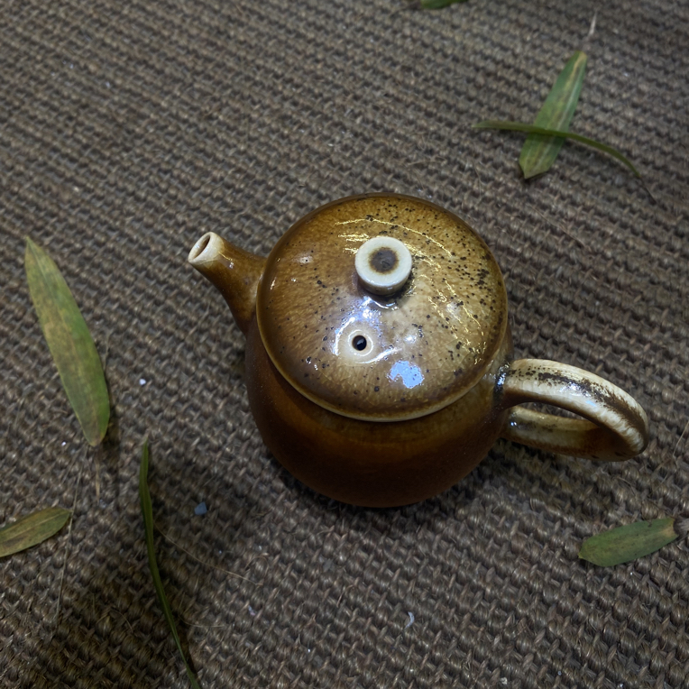 【景德镇.迹艺】让茶更好喝.纯手工马尾松纯料裸柴烧.官帽壶