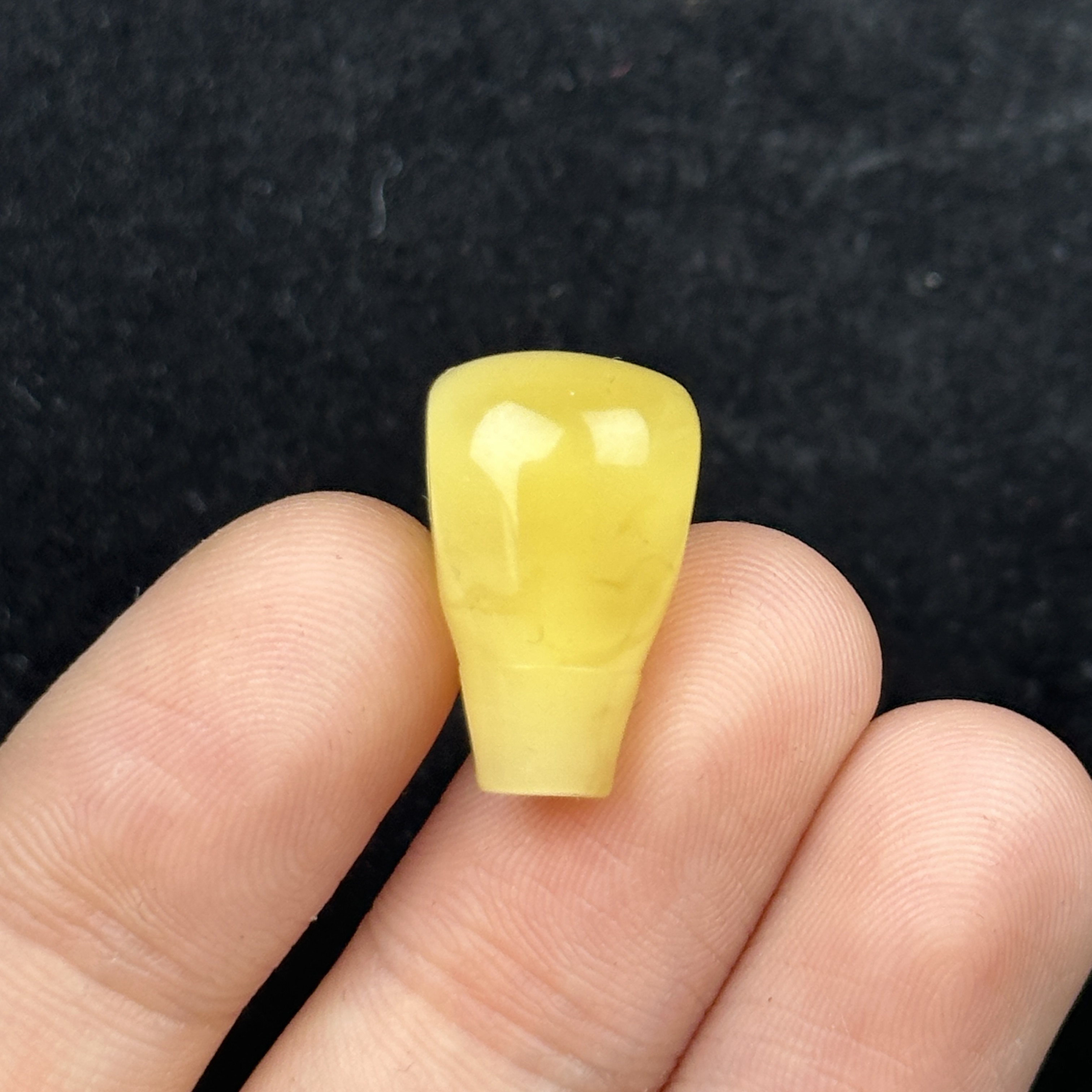 Z7164天然原矿蜜蜡 鸡油黄满蜡三通 11.8*19mm支持复检假一罚十