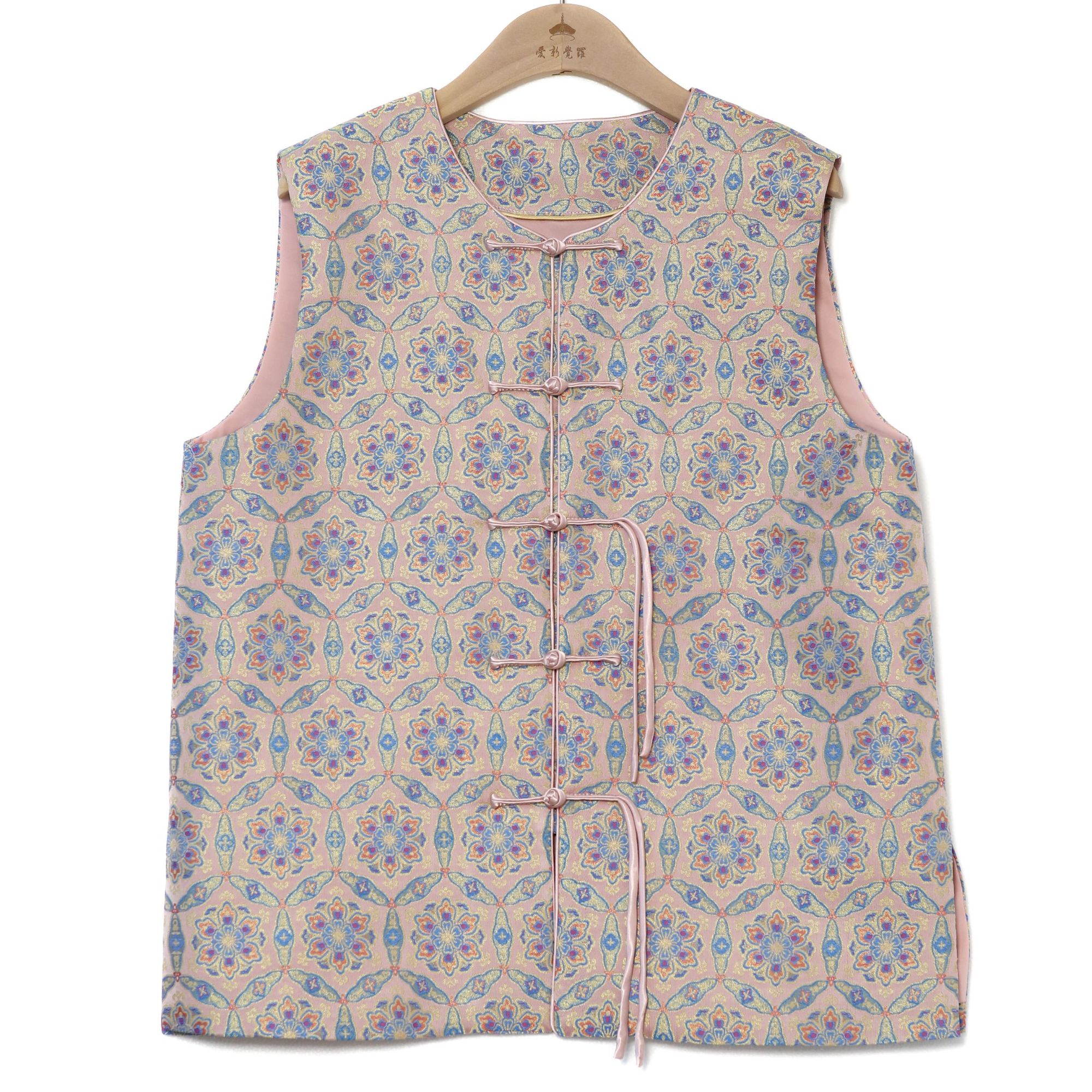 爱新觉罗 | 宝相花宋锦对襟圆领马甲