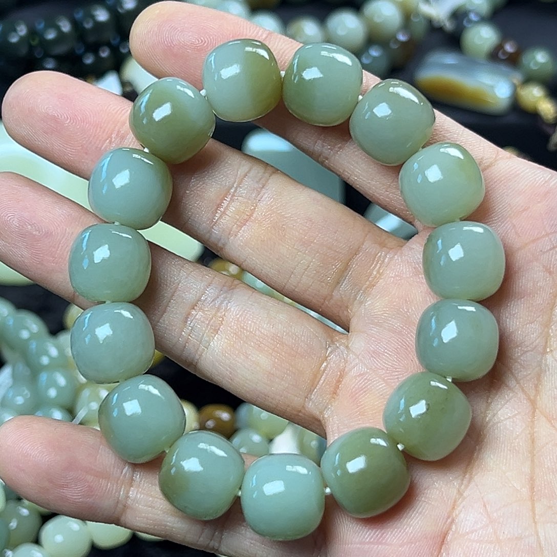 和田玉手链未镶嵌新*檀