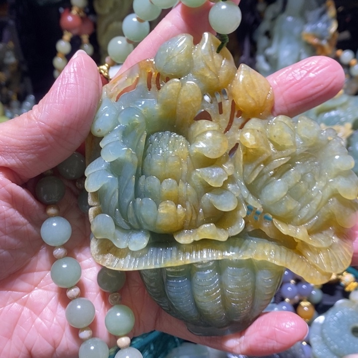 岫玉吊坠(赠链)未镶嵌