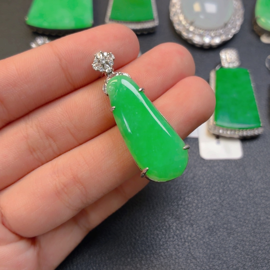 翡翠银S925镶嵌颈饰